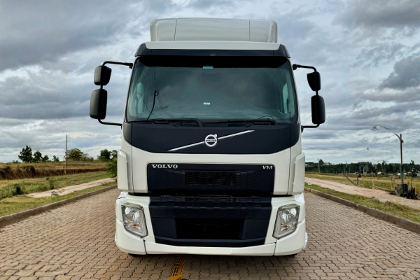 Volvo VM 270