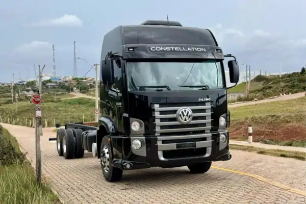 vw 24.280 6x2 ano 2023 completo