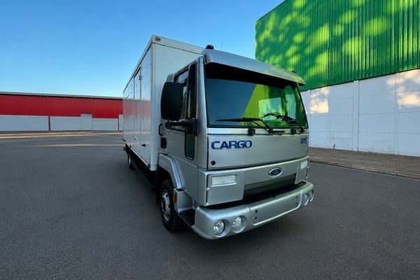 Ford Cargo 815e ano 2011 caminhão seminovo à venda