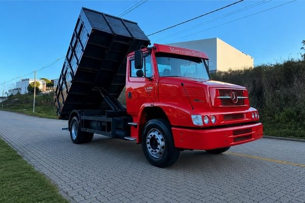 Mercedes-Benz 1318 Toco ano 2009 reduzido caminhão seminovo à venda