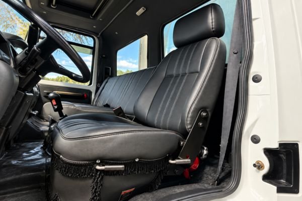 Ford Cargo 2428E Bitruck 2006 cabine