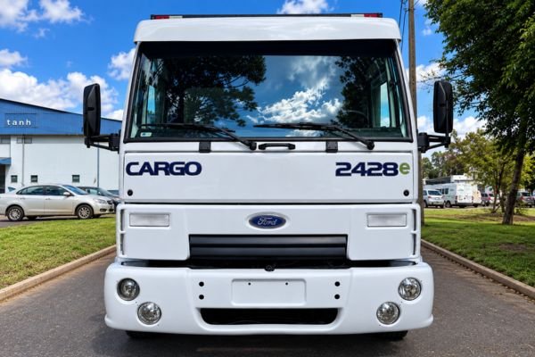 Ford Cargo 2428E Bitruck 2006 com caçamba agrícola 2023
