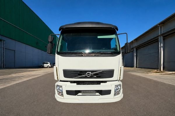 Volvo Vm 260 manual ano 2011-2
